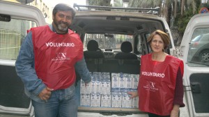 Nueva Acropolis dona leche al Banco Alimentos Jaen