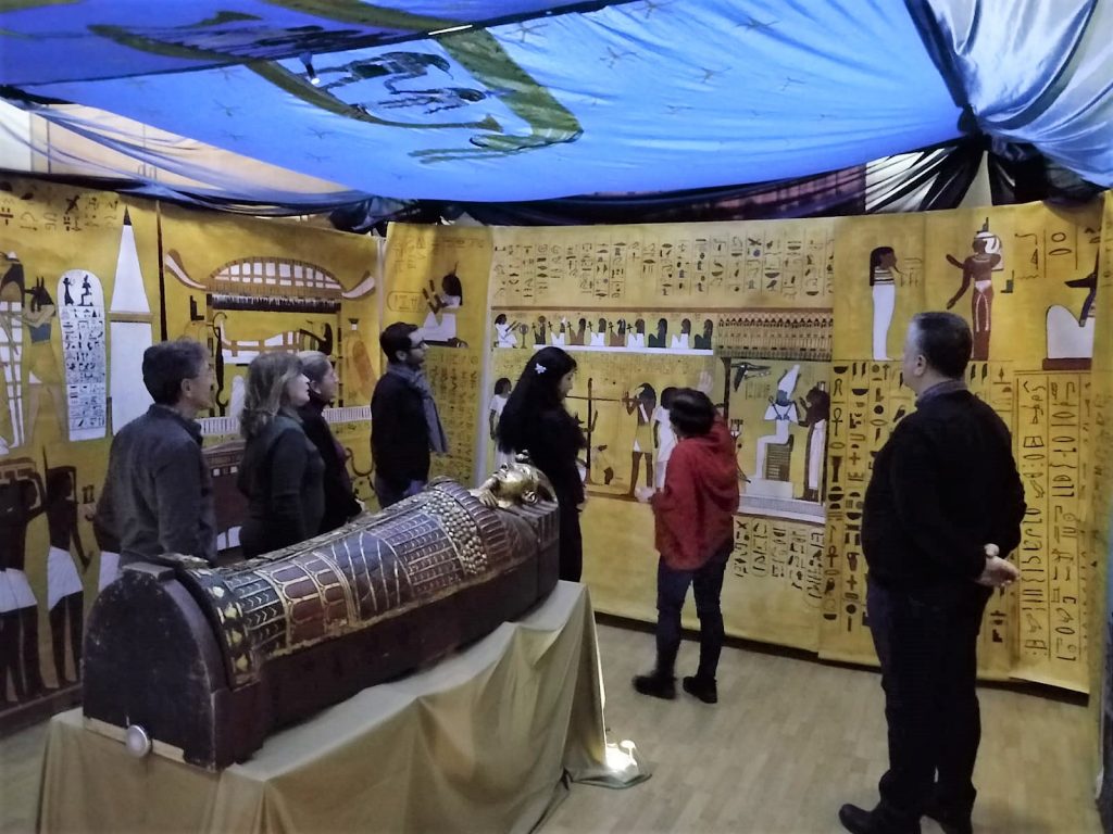Visita de una tumba egipcia en Madrid Noticias de Nueva Acrópolis España