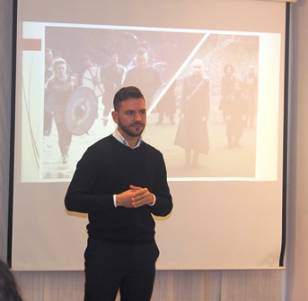 Conferencia «En busca del honor»