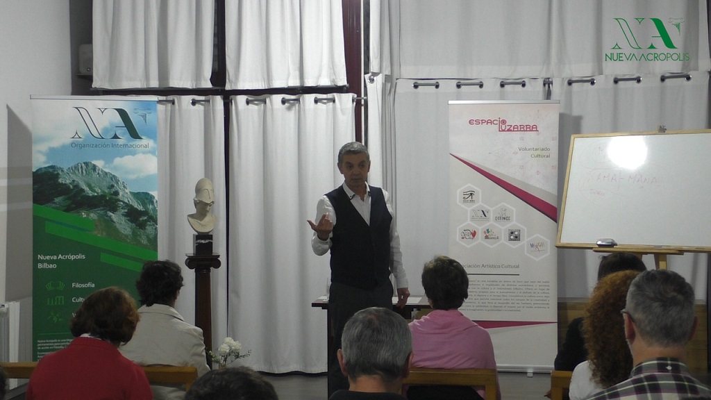 Charla: La filosofía como camino de autoconocimiento y felicidad