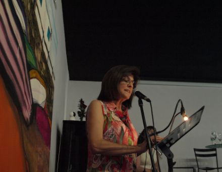 Con alma de mujer, recital poético
