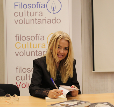 Mary Nelux, o Nieves Gómez, en Nueva Acrópolis Almería.