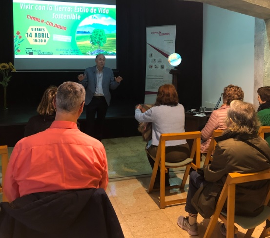 Charla-coloquio: Vivir con la Naturaleza; estilo de vida sostenible.