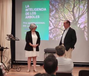 Conferencia: La inteligencia de los arboles