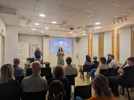 Pensar en voz baja en un mundo que grita