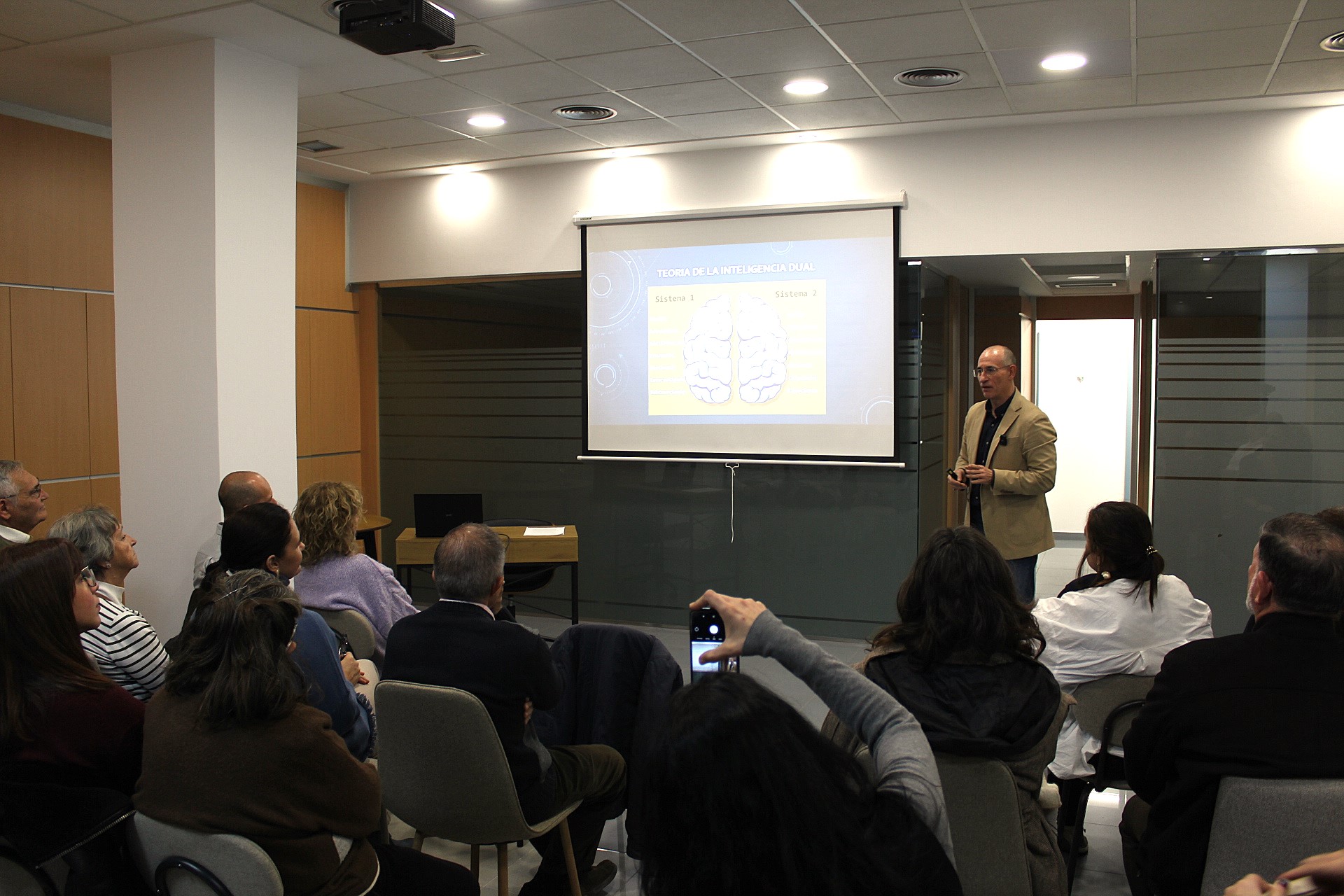 Pensar en voz baja en un mundo que grita